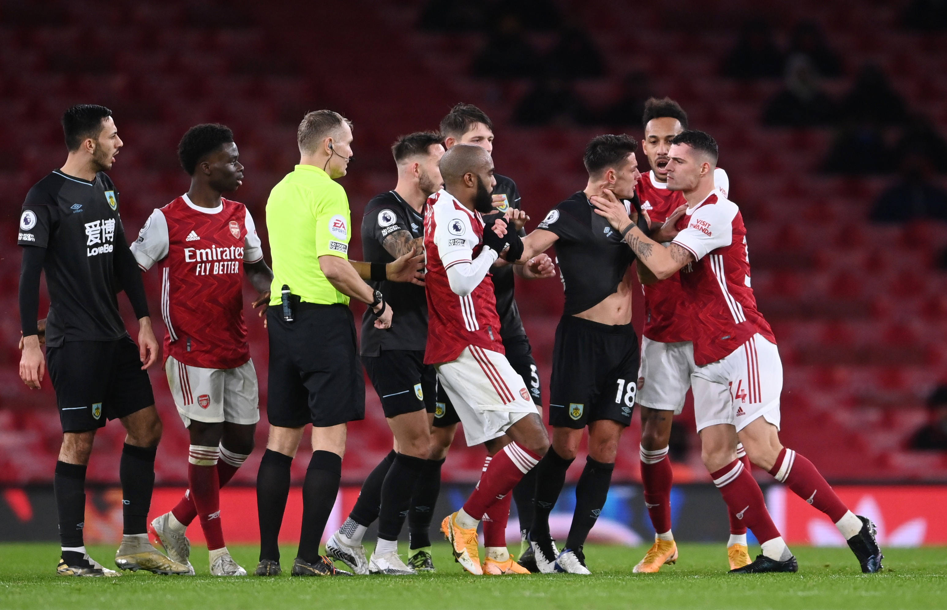 趣帮助他在 趣帮助他在