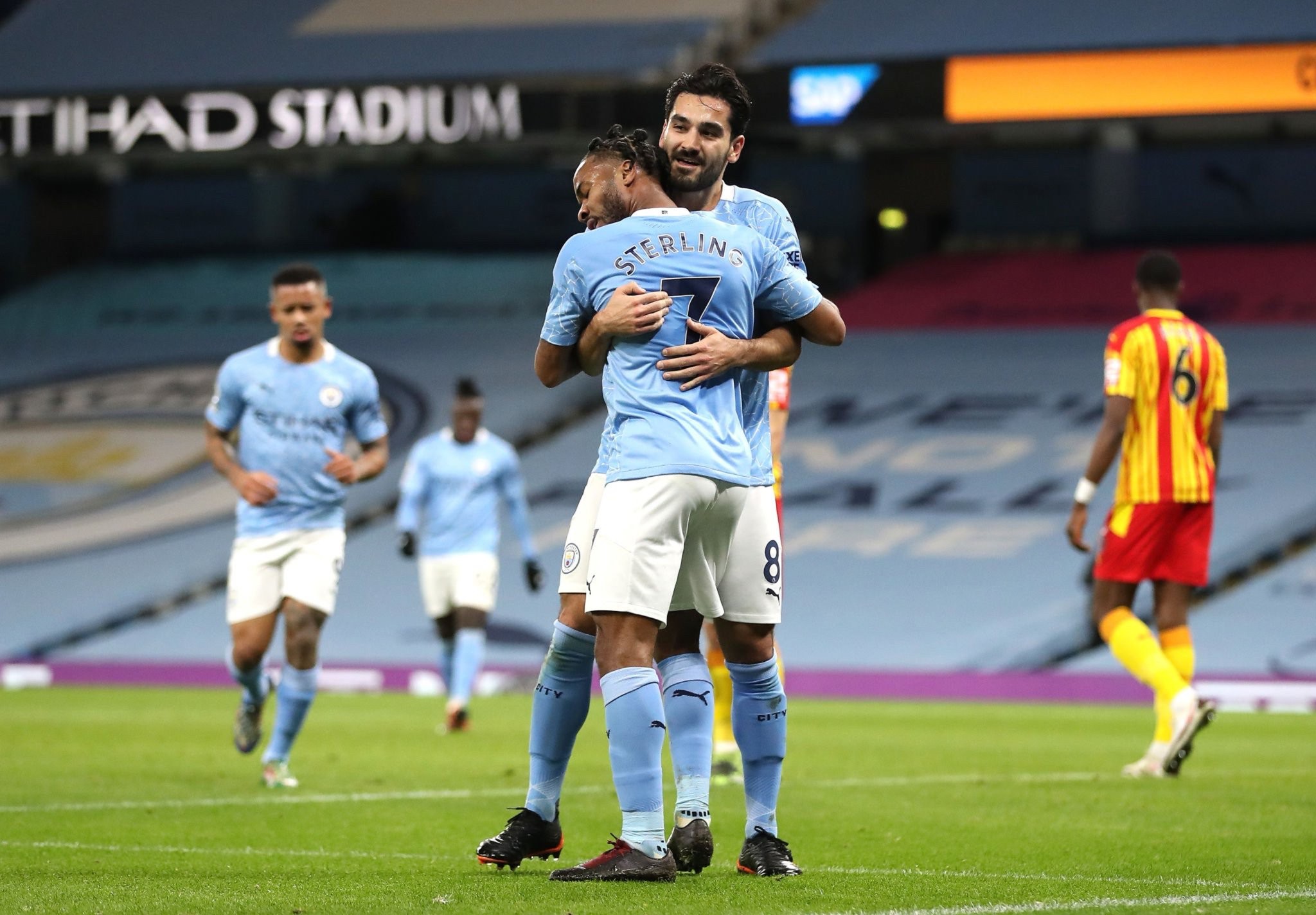 引援風暴 引援風暴