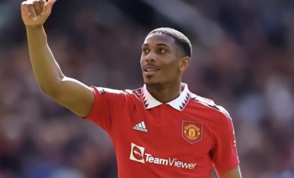 还在进攻端 还在进攻端